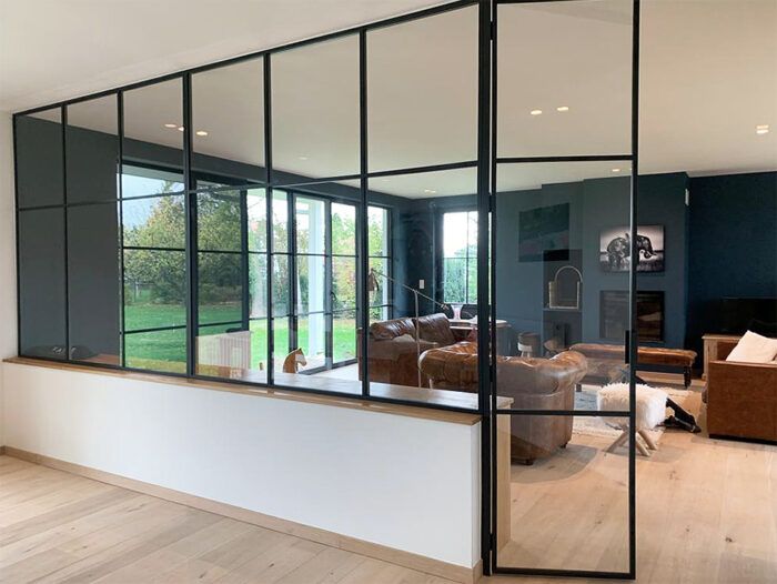 verrière sur-mesure ouverte sur le salon